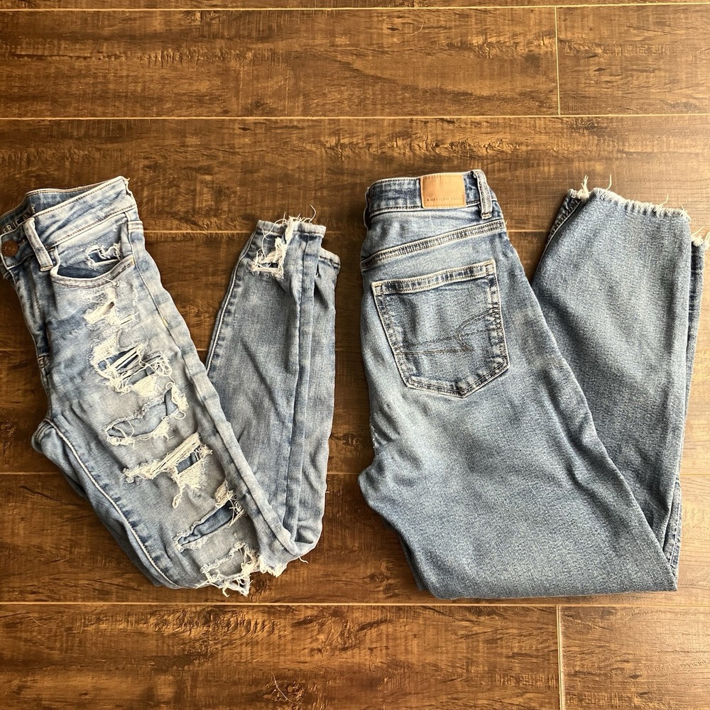 Lot of 2 American Eagle Womens Jeans Size 2 Short Regular Distressed Raw Hem